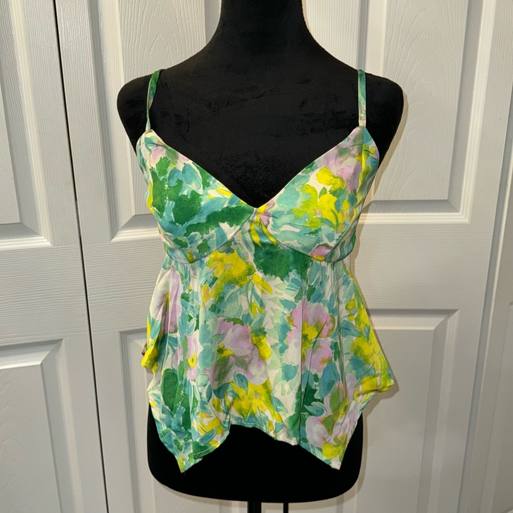 Beautiful flower top